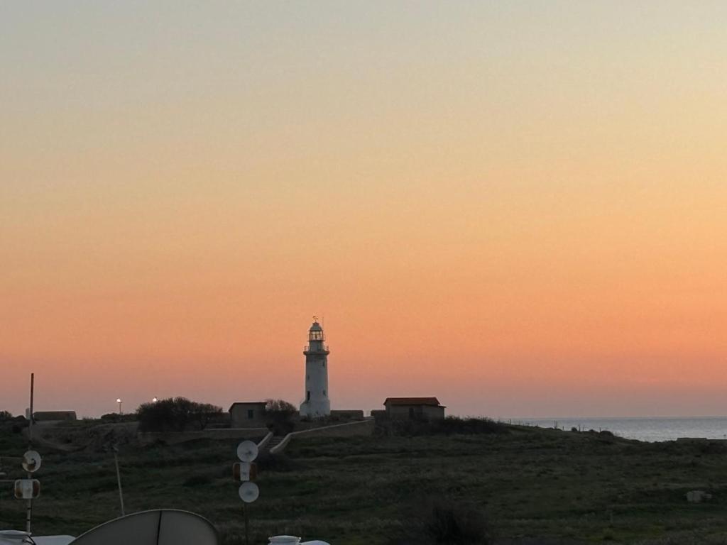 Venus Lighthouse 2B, Sea-View, Paphos Center Apartman Kültér fotó